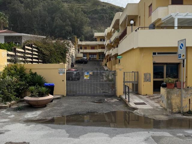 Appartamento in vendita di 80 m² in Lungomare Capo Rasocolmo