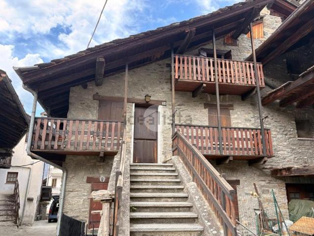 Appartamento in vendita di 80 m² in Località Plan D&apos Introd, 54