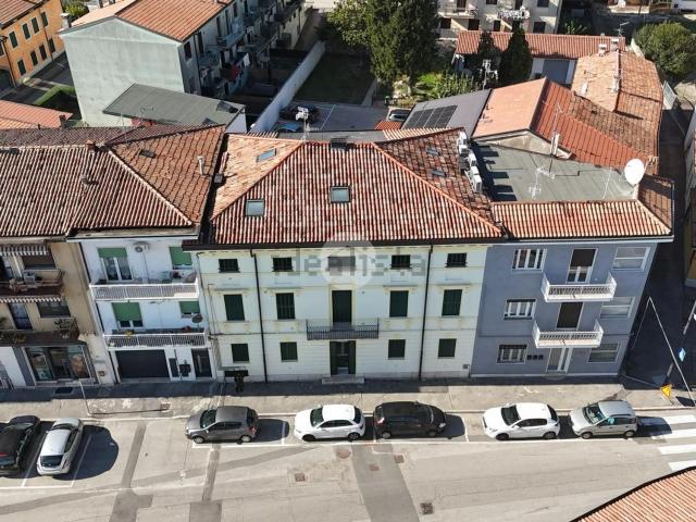 Appartamento in vendita di 80 m² in Piazza Ungheria, 14