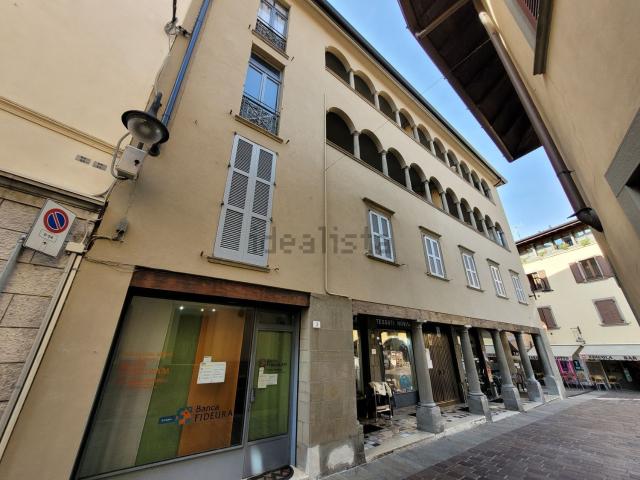Appartamento in vendita di 80 m² in Piazza Vittorio Veneto
