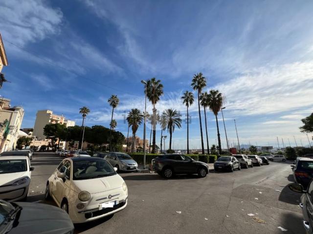 Appartamento in vendita di 80 m² in Piazza Acquasanta, 8