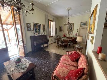 Appartamento in vendita di 80 m² in Piazza Giacomo Matteotti, 50053