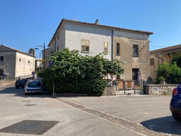 Appartamento in vendita di 80 m² in Piazza II Dicembre &apos 43