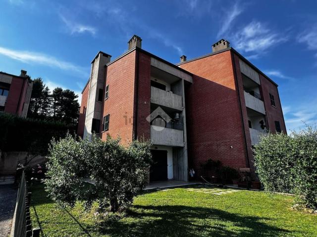 Appartamento in vendita di 80 m² in Strada Ponte Mollo, 47