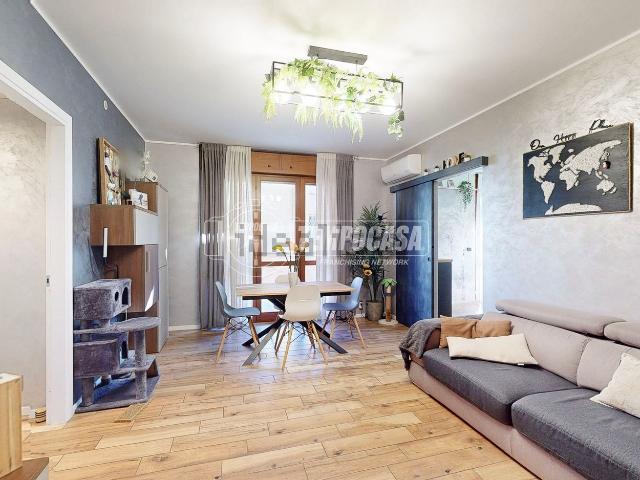 Appartamento in vendita di 80 m² in Strada Cà Bianca, 13