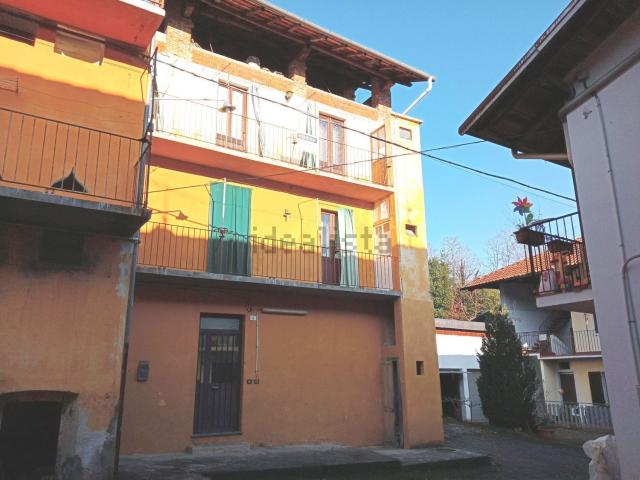 Appartamento in vendita di 80 m² in Strada Comunale di Castorino, 3