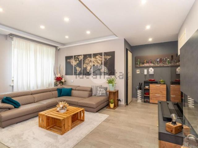 Appartamento in vendita di 80 m² in Strada del Pesco, 5