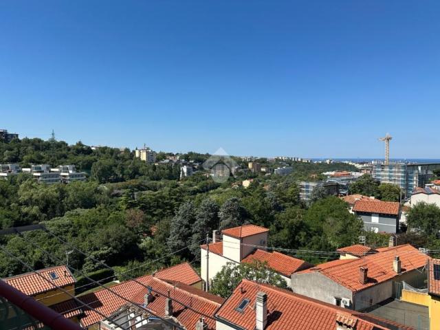Appartamento in vendita di 80 m² in Strada di Rozzol, 83