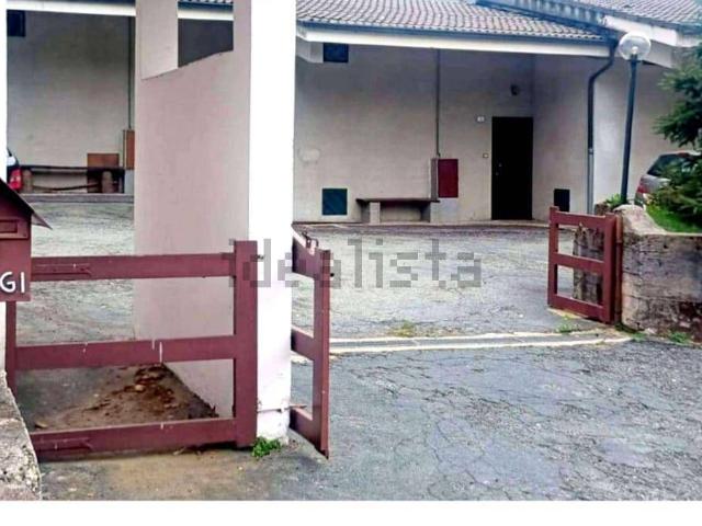 Appartamento in vendita di 80 m² in Strada Meina, 19