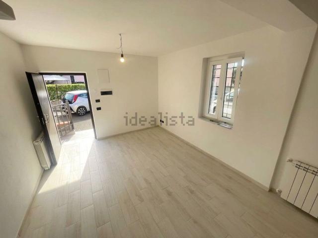 Appartamento in vendita di 80 m² in Strada Statale 1, 230