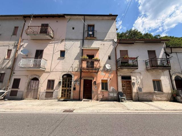 Appartamento in vendita di 80 m² in Strada Statale 4 Via Salaria, 90