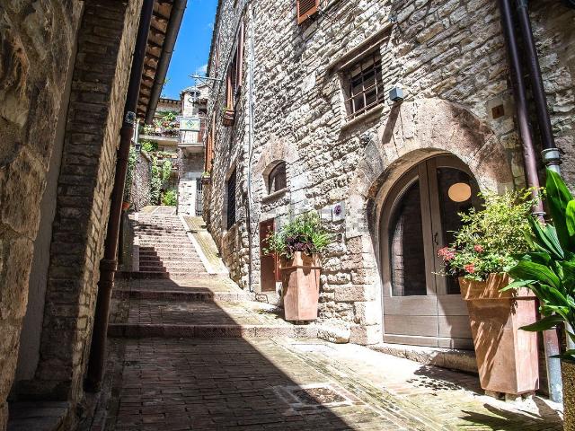 Appartamento in vendita di 80 m² in Salita degli Orti
