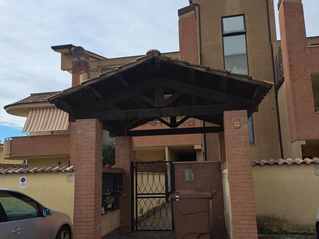 Appartamento in vendita di 80 m² in Via Ticino, 53