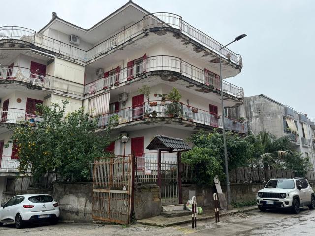 Appartamento in vendita di 80 m² in Via Tolomeo, 25