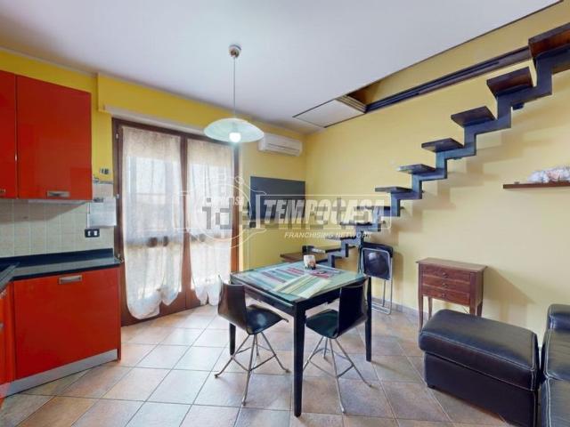 Appartamento in vendita di 80 m² in Via Torino, 27