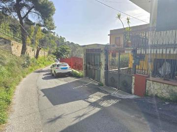 Appartamento in vendita di 80 m² in Via Torrente d&apos Inverno