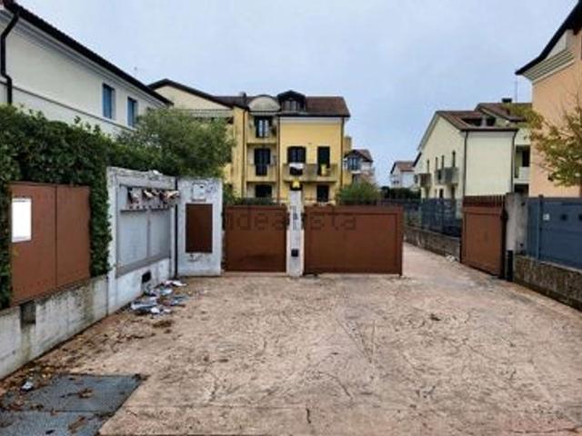 Appartamento in vendita di 80 m² in Via Treviso, 42
