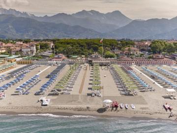 Appartamento in vendita a Forte dei Marmi - Giardino