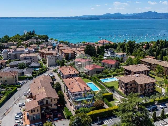 Appartamento in vendita di 80 m² in Via Ugo Foscolo, 3