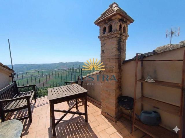 Appartamento in vendita di 80 m² in Via Umberto I, 29