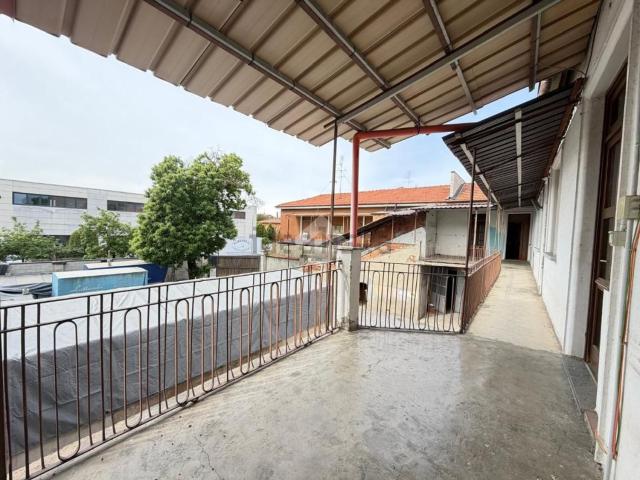 Appartamento in vendita di 80 m² in Via V. Monti, 101