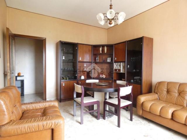 Appartamento in vendita di 80 m² in Via Vittorio Veneto, 3