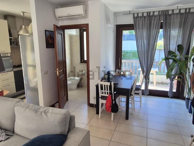 Appartamento in vendita di 80 m² in Via Vittorio Marimpietri, 44