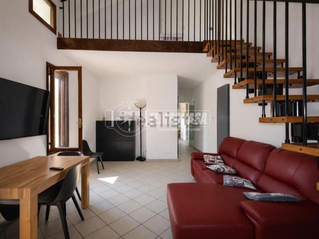 Appartamento in vendita di 80 m² in Via Volturno