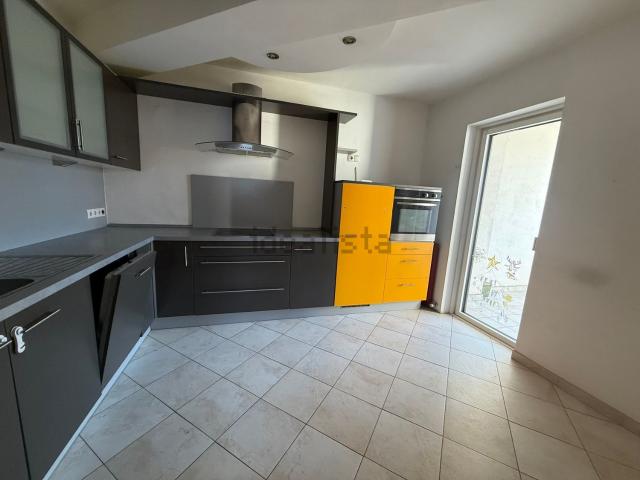 Appartamento in vendita di 80 m² in Via Winkler