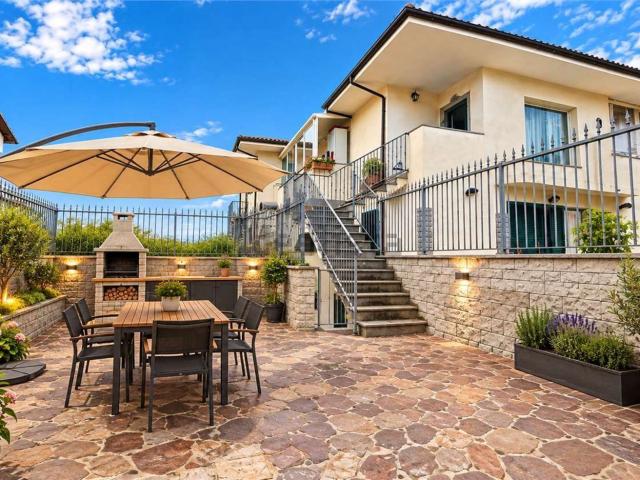 Appartamento in vendita di 80 m² in Via A. Manzoni, 17