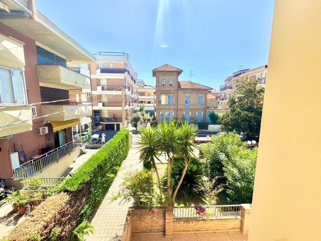 Appartamento in vendita di 80 m² in Via Abruzzo, 4