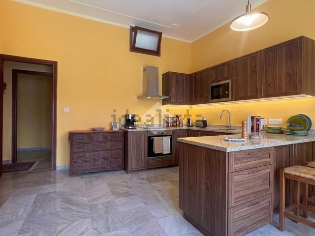 Appartamento in vendita di 80 m² in Via Alcide De Gasperi, 12