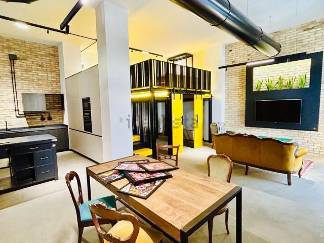 Appartamento in vendita di 80 m² in Via Aniene, 48