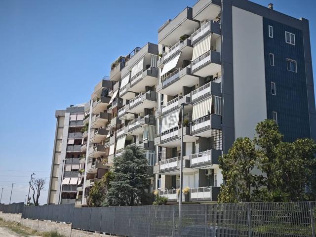 Appartamento in vendita di 80 m² in Via Antonio de Curtis, 16