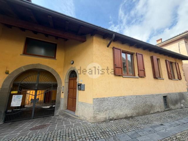 Appartamento in vendita di 80 m² in Via Antonio Locatelli, 10