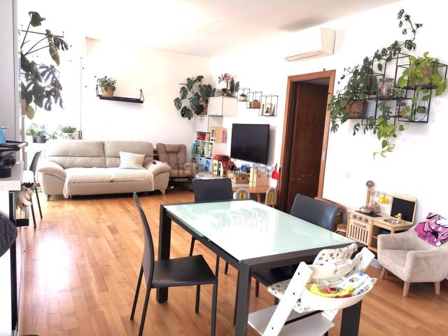 Appartamento in vendita di 80 m² in Via Arnaldo Terzi