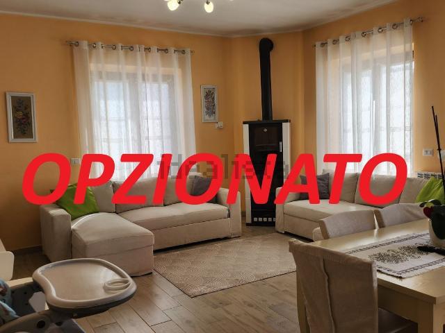 Appartamento in vendita di 80 m² in Via Arturo Tosi
