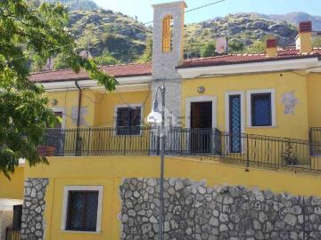 Appartamento in vendita di 80 m² in Via Belvedere, 32