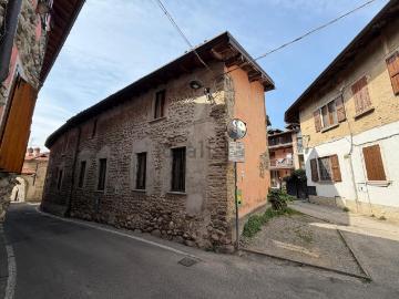 Appartamento in vendita di 80 m² in Via C. Battisti, 26