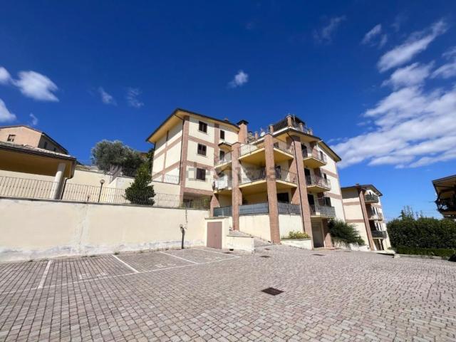 Appartamento in vendita di 80 m² in Via C. Battisti, 4