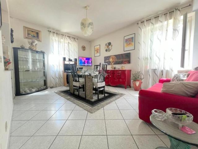 Appartamento in vendita di 80 m² in Via Canuto Borelli, 12