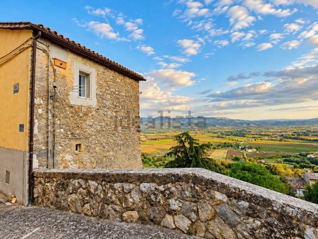 Appartamento in vendita di 80 m² in Via Caprareccia