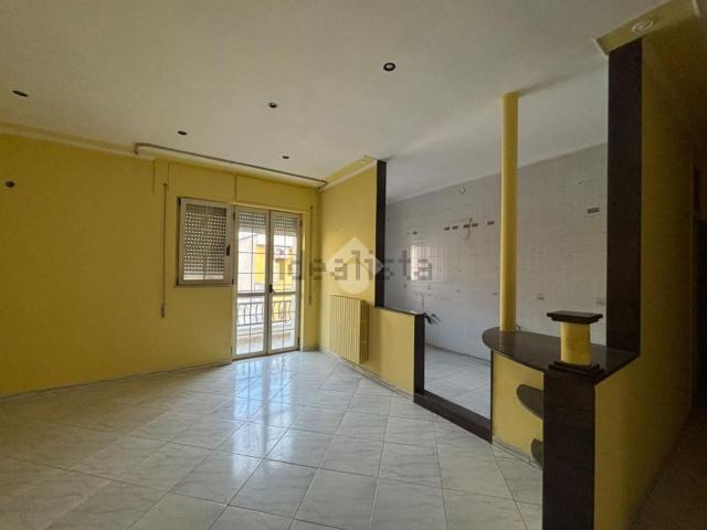 Appartamento in vendita di 80 m² in Via Caprera, 78