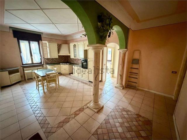 Appartamento in vendita di 80 m² in Via Carducci, 1
