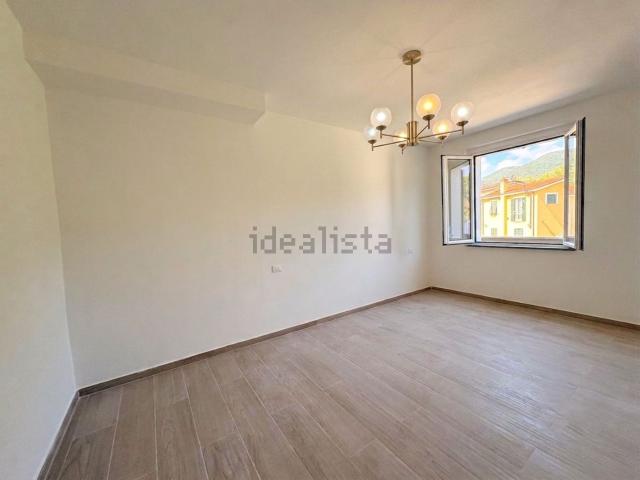 Appartamento in vendita di 80 m² in Via Caresana Vecchia