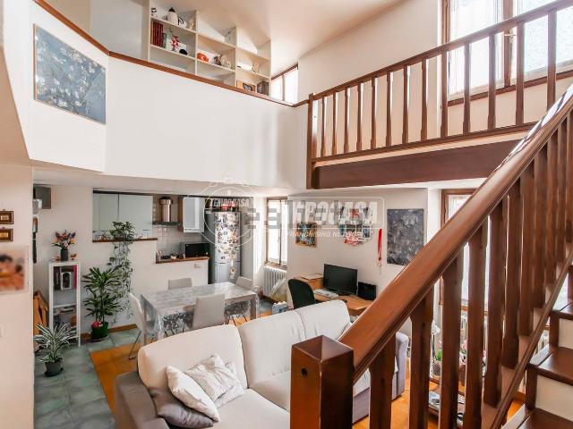 Appartamento in vendita di 80 m² in Via Carso, 65