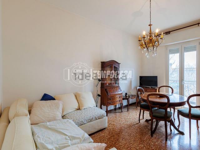 Appartamento in vendita di 80 m² in Via Castone di Rezzonico, 4