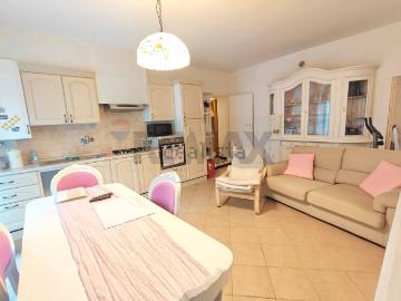 Appartamento in vendita di 80 m² in Via Chiesa, 10