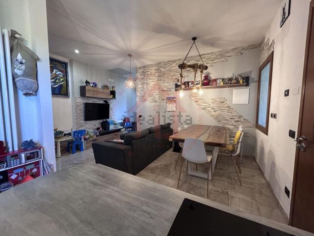 Appartamento in vendita di 80 m² in Via Chiesa