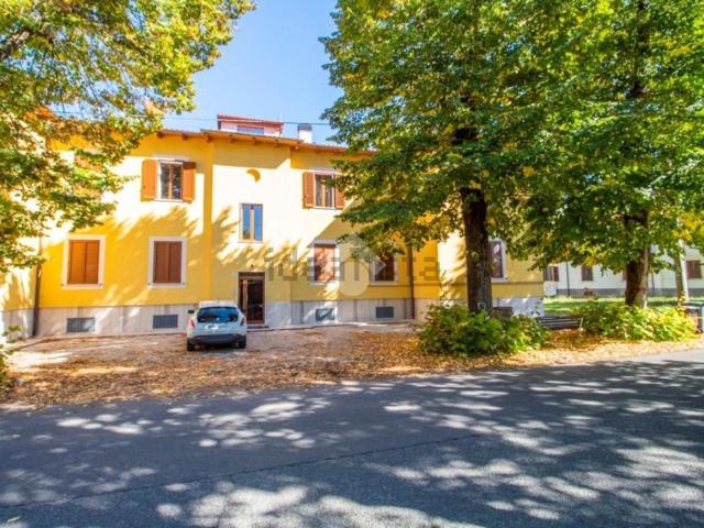 Appartamento in vendita di 80 m² in Via Chiesa Nuova, 11